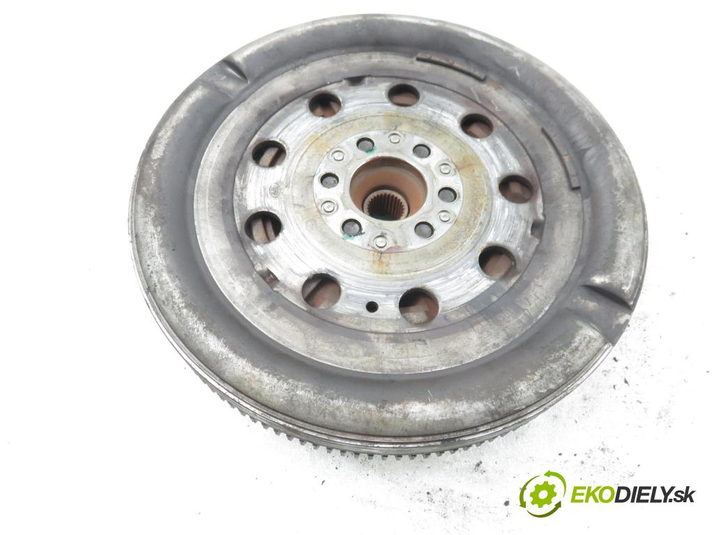 VW GOLF IV (1J1) HB 1999 66,00 1.9 TDI 90 - ALH 1896,00 Koleso dvojvrstvové 028141025P ; 028141036L