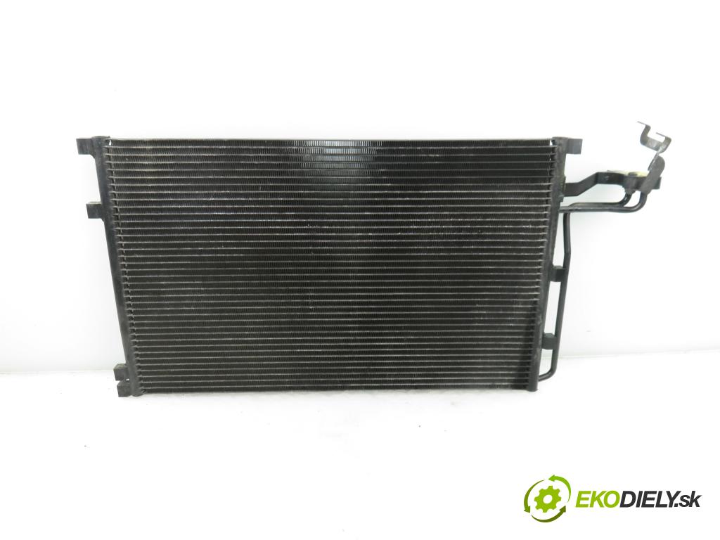 VOLVO V50 (MW) KOMBI 2005 103,00 2.4 - B 5244 S5 2435,00 chladič klimatizace 2002760 ; NRF2002760 (Chladič klimatizace)