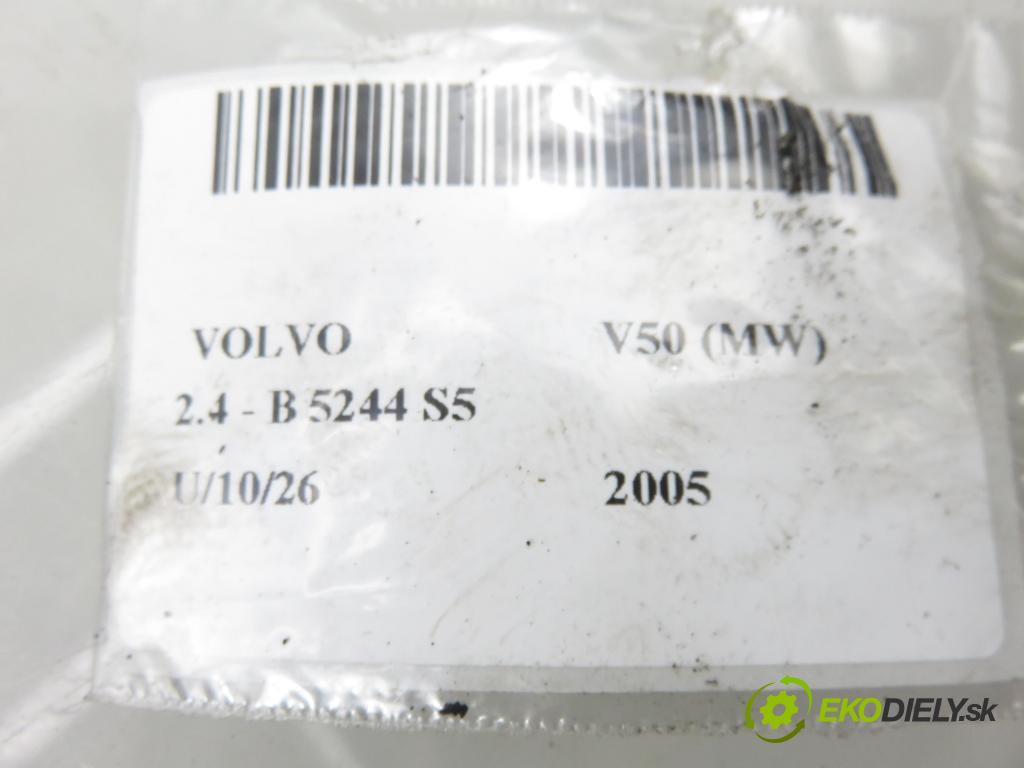 VOLVO V50 (MW) KOMBI 2005 103,00 2.4 - B 5244 S5 2435,00 rámeček 4N518N065AE ; 4N518A421AE