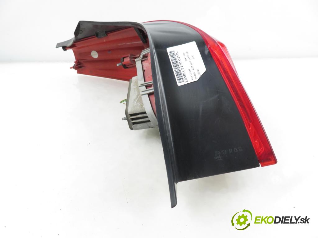 PEUGEOT 508 I (8D_) SEDAN 2012 103,00 2.0 HDi - RHF (DW10BTED4) 1997,00 Svetlo pravé zadné 9686293680