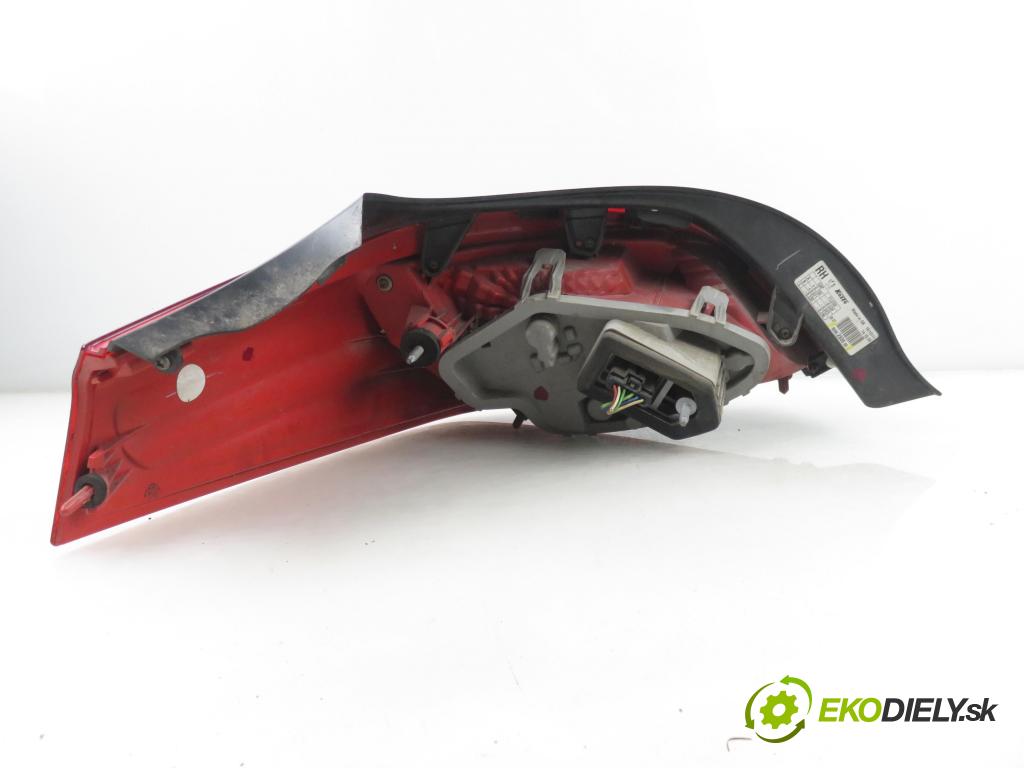 PEUGEOT 508 I (8D_) SEDAN 2012 103,00 2.0 HDi - RHF (DW10BTED4) 1997,00 Svetlo pravé zadné 9686293680