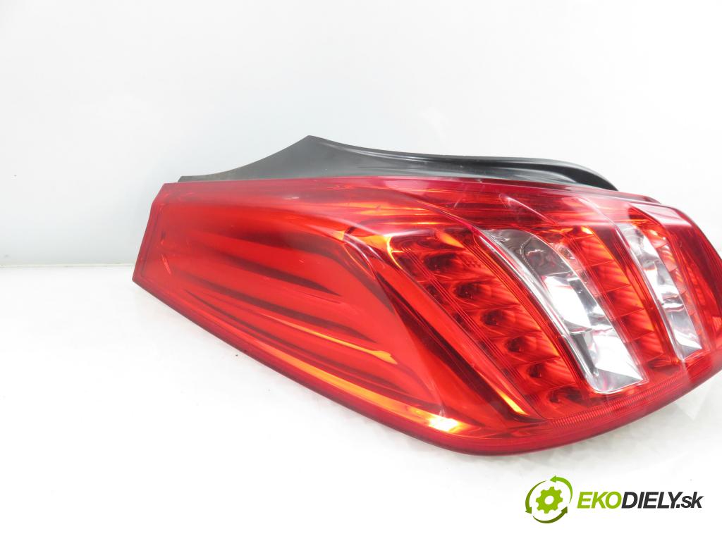 PEUGEOT 508 I (8D_) SEDAN 2012 103,00 2.0 HDi - RHF (DW10BTED4) 1997,00 Svetlo ľavé zadné 9686293780
