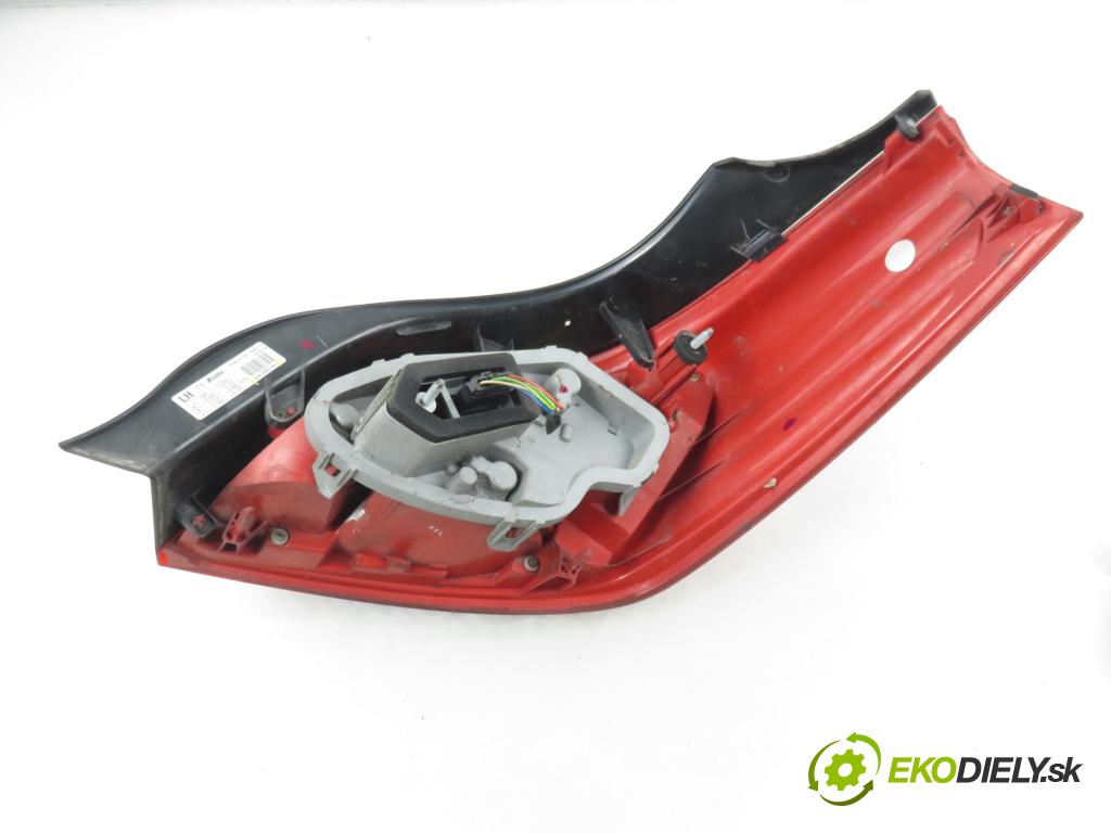 PEUGEOT 508 I (8D_) SEDAN 2012 103,00 2.0 HDi - RHF (DW10BTED4) 1997,00 Svetlo ľavé zadné 9686293780