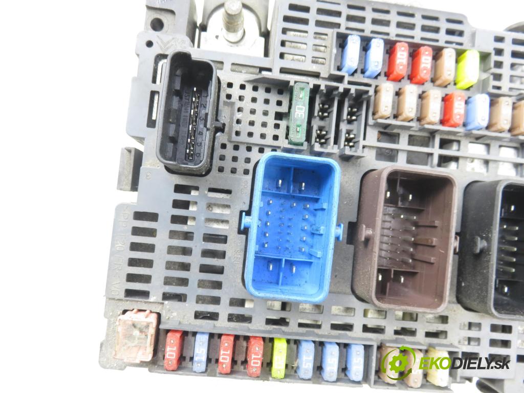 PEUGEOT 508 I (8D_) SEDAN 2012 103,00 2.0 HDi - RHF (DW10BTED4) 1997,00 MODUL BSM 9677987580