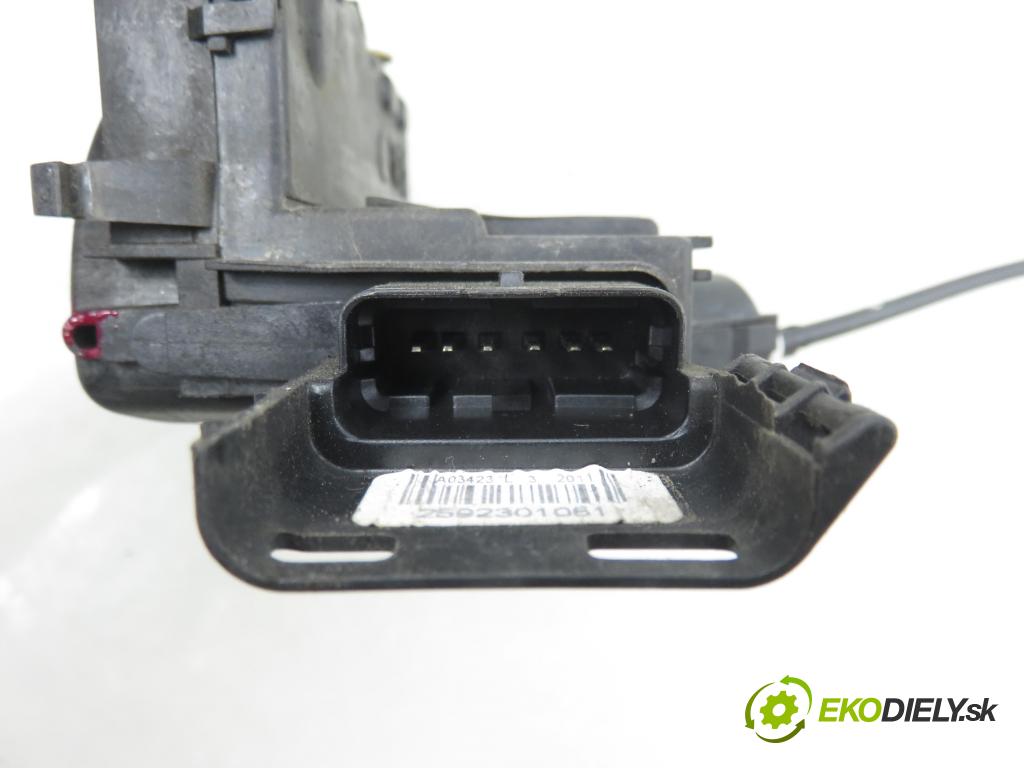 PEUGEOT 508 I (8D_) SEDAN 2012 103,00 2.0 HDi - RHF (DW10BTED4) 1997,00 zámok 006260 ; PSA006260