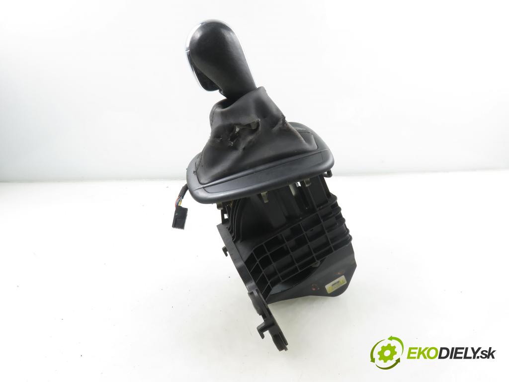 FIAT CROMA (194_) KOMBI 2008 147,00 2.4 D Multijet 200 - 939 A3.000 2387,00 ZVEDÁK: 553443860