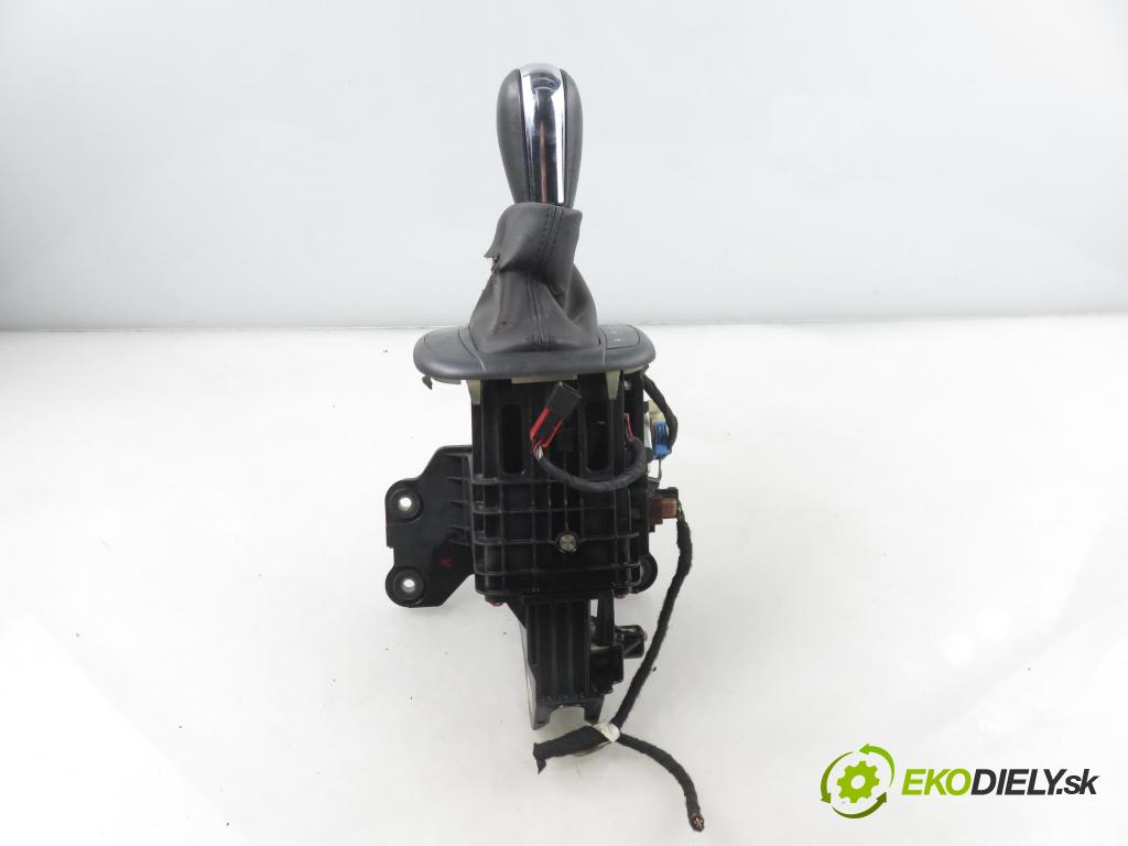 FIAT CROMA (194_) KOMBI 2008 147,00 2.4 D Multijet 200 - 939 A3.000 2387,00 ZVEDÁK: 553443860