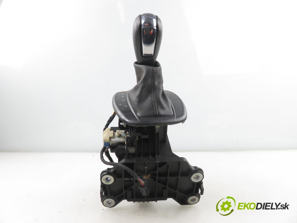 FIAT CROMA (194_) KOMBI 2008 147,00 2.4 D Multijet 200 - 939 A3.000 2387,00 ZVEDÁK: 553443860