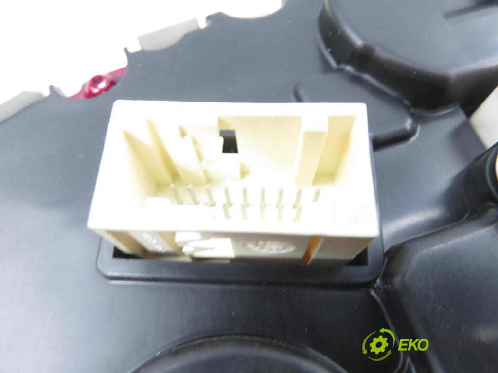 PEUGEOT 508 I (8D_) SEDAN 2012 103,00 2.0 HDi - RHF (DW10BTED4) 1997,00 Prístrojovka elektrický 9800420280 ; 9678565980