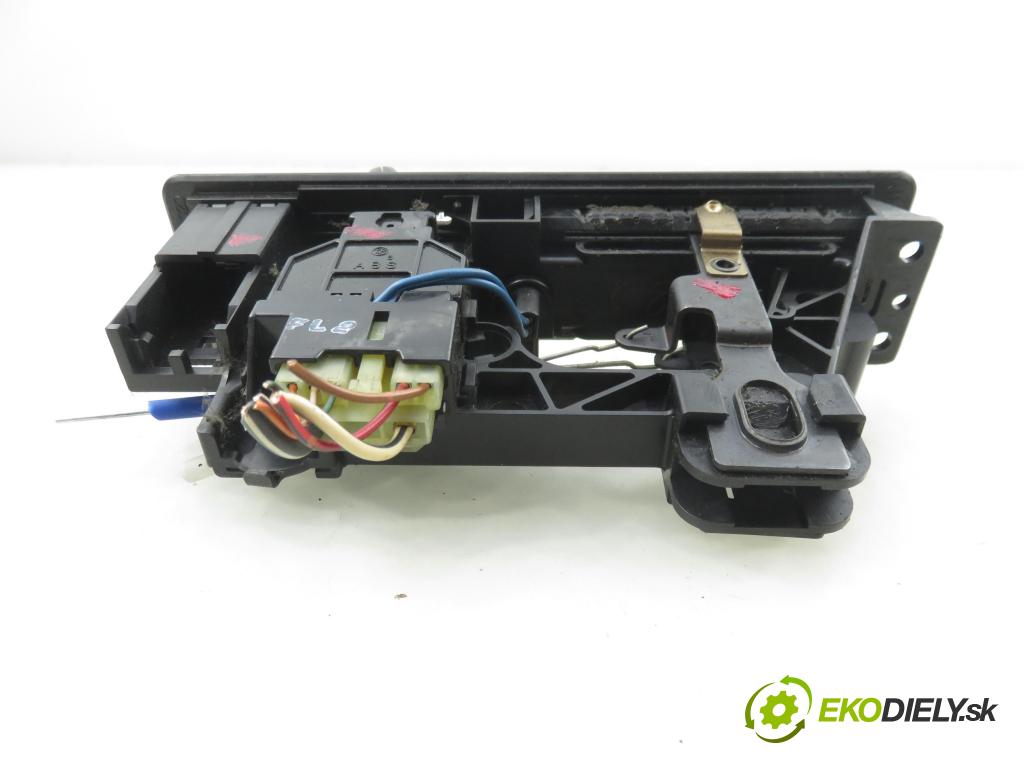 TOYOTA RAV 4 I (_A1_) SUV 1994 95,00 2.0 4WD - 3S-FE 1998,00 Panel kúrenia