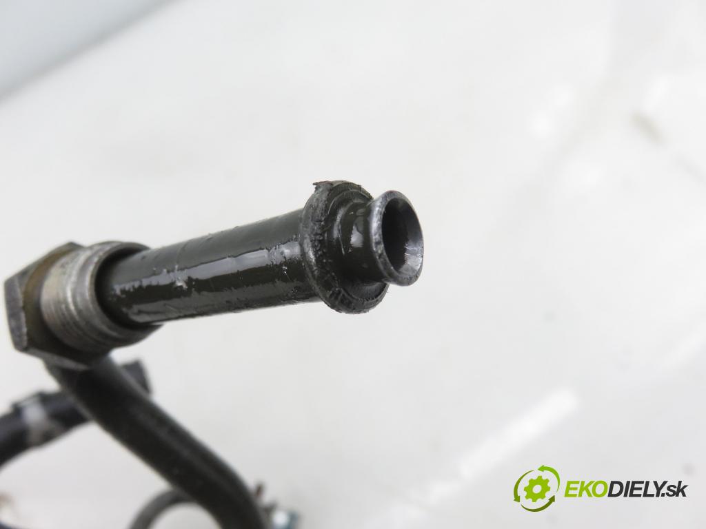 VOLVO V50 (MW) KOMBI 2005 103,00 2.4 - B 5244 S5 2435,00 rúrka / Rúra servočerpadlo