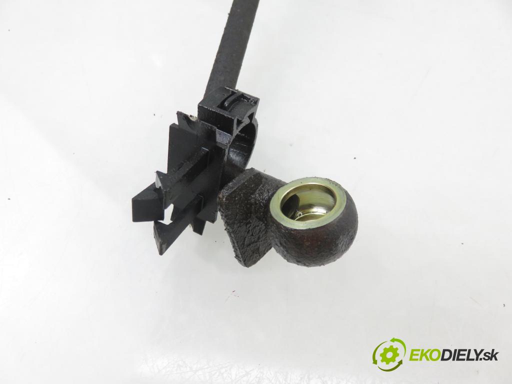 SUZUKI GRAND VITARA II (JT, TE, TD) SUV 2006 95,00 1.9 DDiS 129 4x4 - F9Q 264 1870,00 rúrka / Rúra servočerpadlo