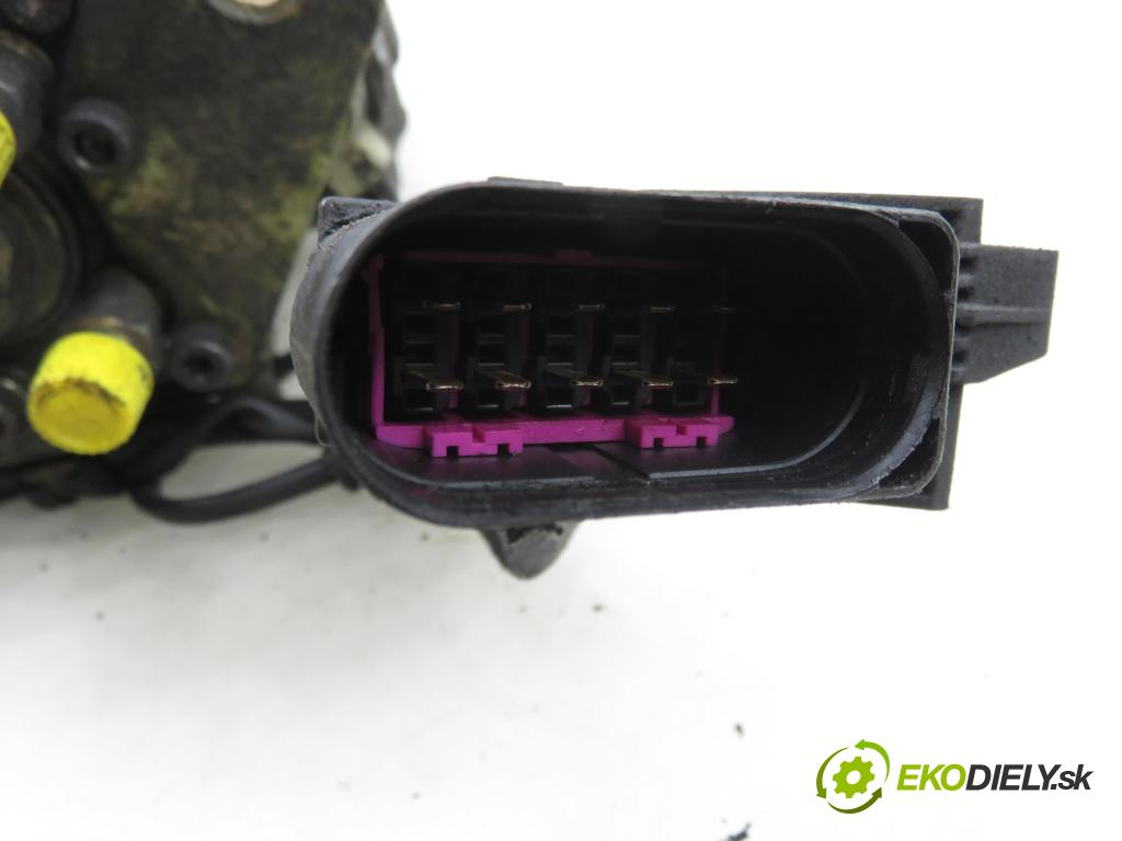 VW GOLF IV (1J1) HB 1998 66,00 1.9 TDI - AGR 1896,00 Pumpa vstrekovacia 038130107D ; 0460404977 (Vstrekovacie čerpadlo)