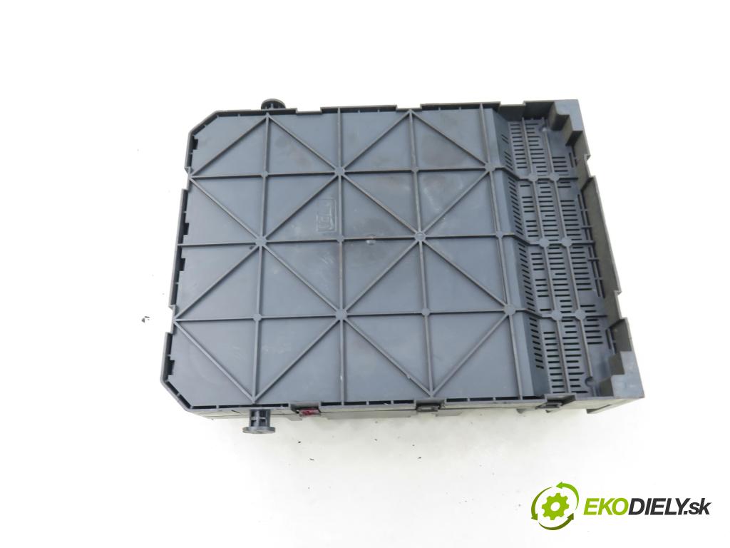 PEUGEOT 207 SW (WK_) KOMBI 2008 88,00 1.6 16V - 5FW (EP6) 1598,00 MODUL BSI 9663798380