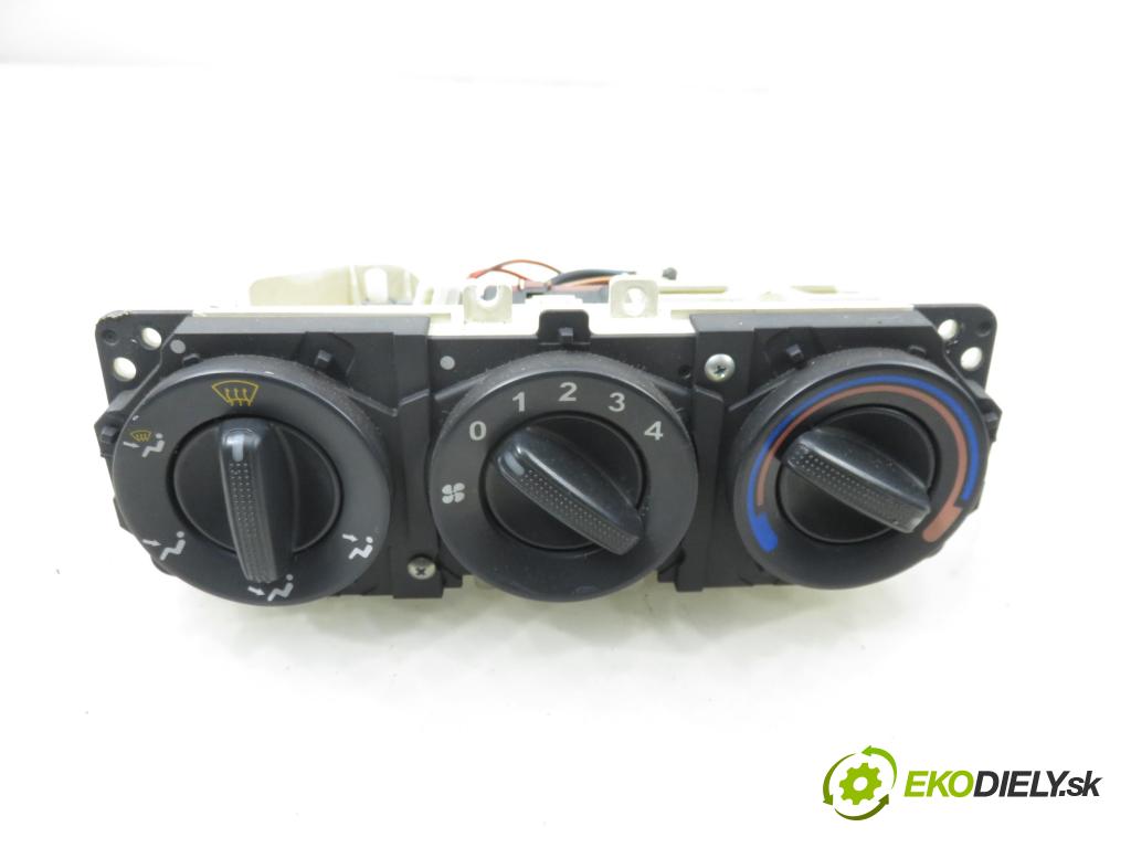 HONDA CIVIC VII Hatchback (EU, EP, EV) HB 2004 81,00 1.6 i - D16V1 1590,00 Panel kúrenia KLIMATIZACE: 79500S6DG010M1