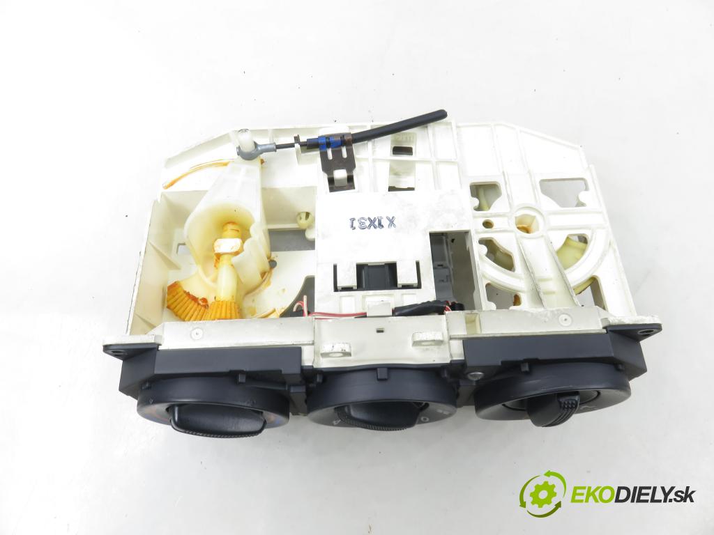 HONDA CIVIC VII Hatchback (EU, EP, EV) HB 2004 81,00 1.6 i - D16V1 1590,00 Panel kúrenia KLIMATIZACE: 79500S6DG010M1