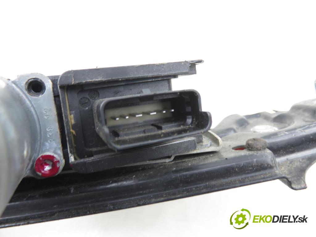 PEUGEOT 508 I (8D_) SEDAN 2012 103,00 2.0 HDi - RHF (DW10BTED4) 1997,00 Mechanizmus okien