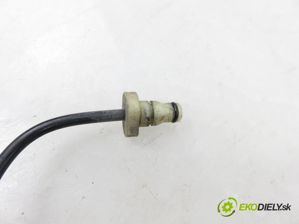 PEUGEOT 508 I (8D_) SEDAN 2012 103,00 2.0 HDi - RHF (DW10BTED4) 1997,00 trubka vypínacího ložiska 9689092580