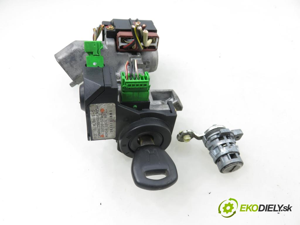 HONDA CIVIC VII Hatchback (EU, EP, EV) HB 2004 81,00 1.6 i - D16V1 1590,00 spinačka / zámky 39730S7A