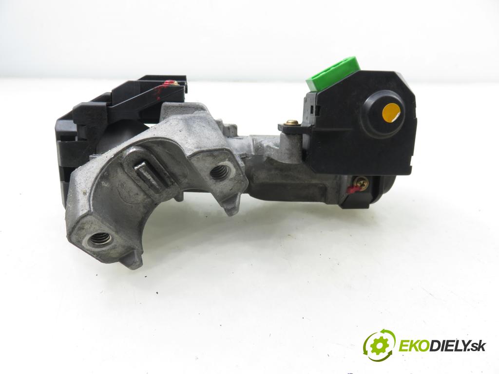 HONDA CIVIC VII Hatchback (EU, EP, EV) HB 2004 81,00 1.6 i - D16V1 1590,00 spinačka / zámky 39730S7A