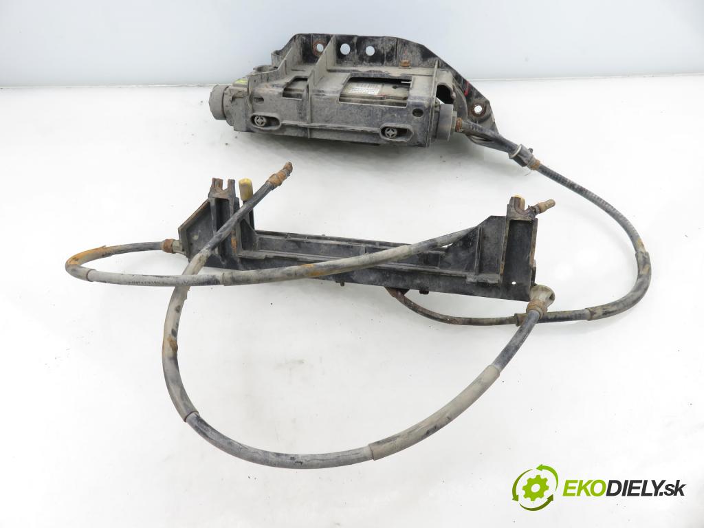 RENAULT SCENIC II (JM0/1_) MINIVAN 2006 96,00 1.9 dCi (JM15) - F9Q 804 1870,00 BRZDA: ručny elektrický 8200311379