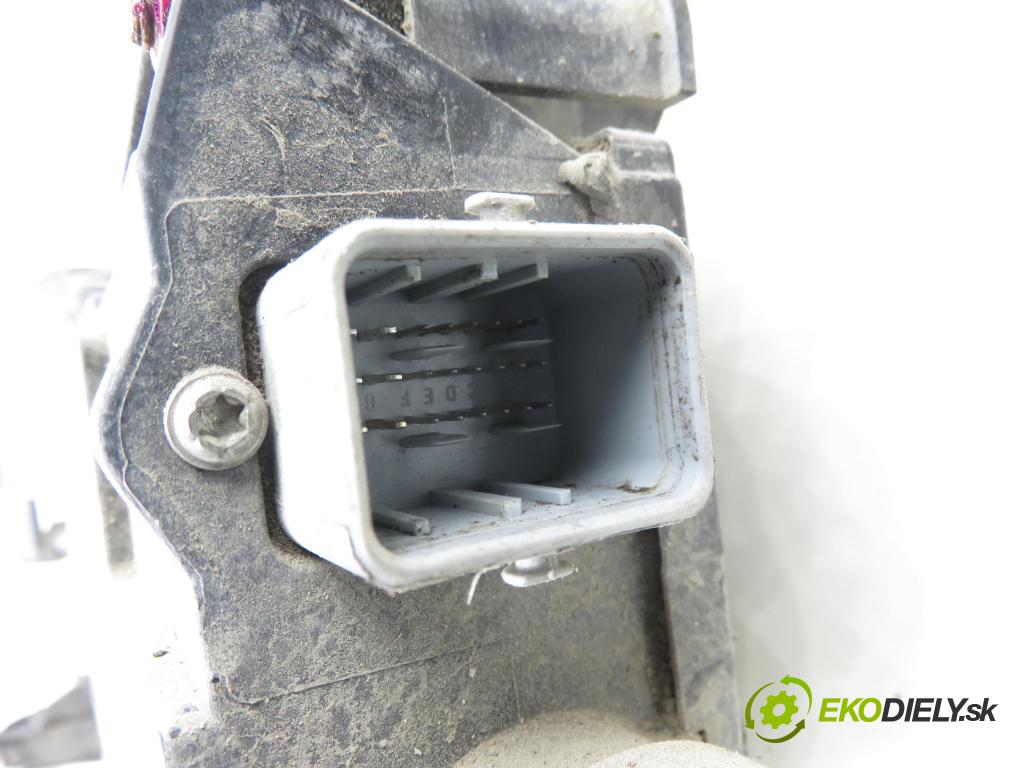 RENAULT SCENIC II (JM0/1_) MINIVAN 2006 96,00 1.9 dCi (JM15) - F9Q 804 1870,00 BRZDA: ručny elektrický 8200311379