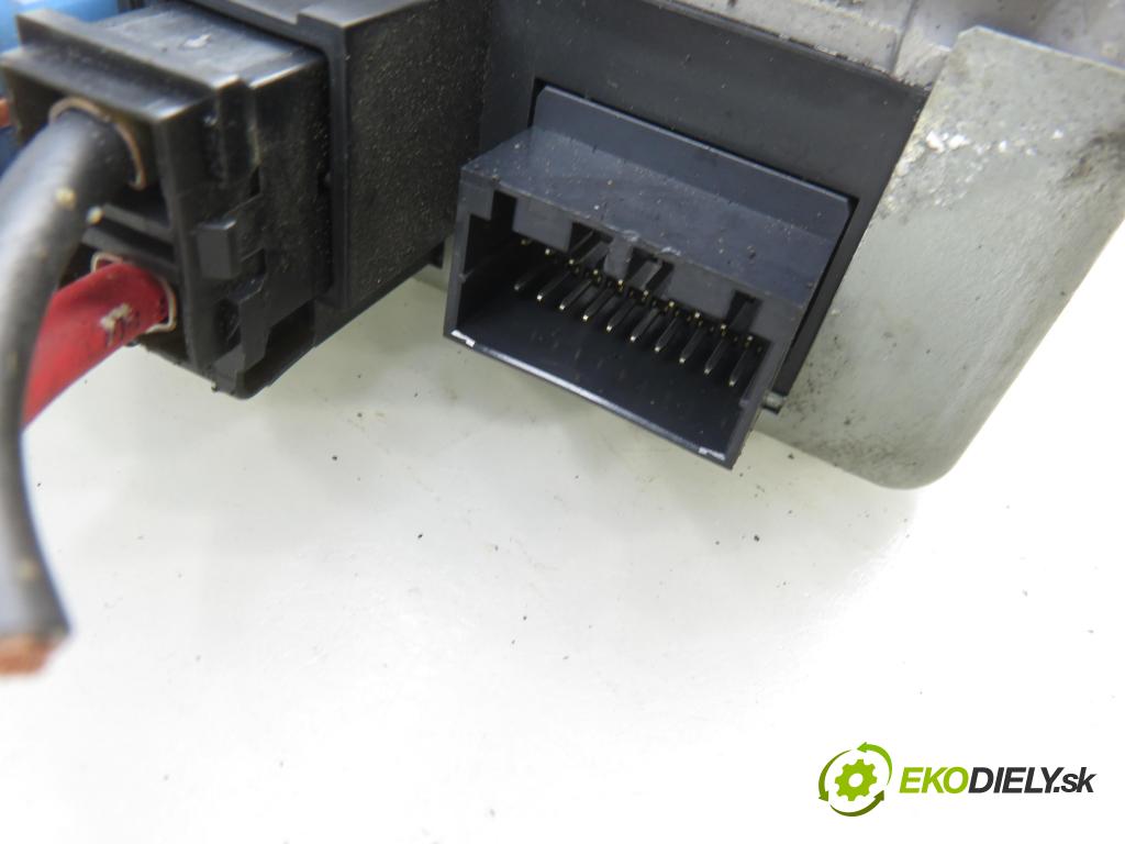 RENAULT CLIO II (BB_, CB_) HB 2004 74,00 1.5 dCi - K9K 712 1461,00 serv/podporovanie elektrické 8200091805 ; 6900000319 ; 8200222352