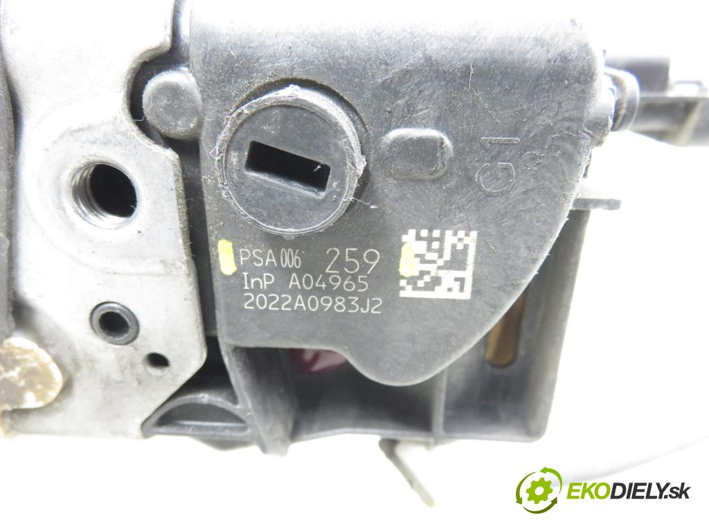 PEUGEOT 508 I (8D_) SEDAN 2012 103,00 2.0 HDi - RHF (DW10BTED4) 1997,00 zámok 006259 ; PSA006259