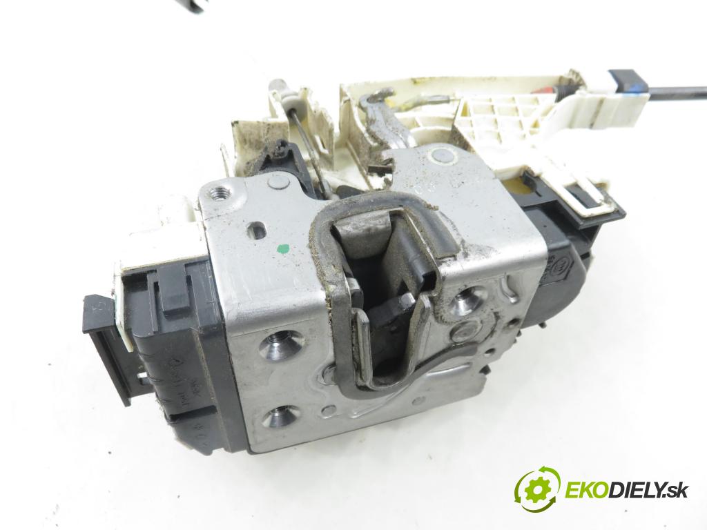 MERCEDES-BENZ SPRINTER 3,5-t Skrzynia (906) FURGON 2011 95,00 313 CDI (906.631, 906.633, 906.635, 906.637) - OM  2143,00 zámok 9067202135