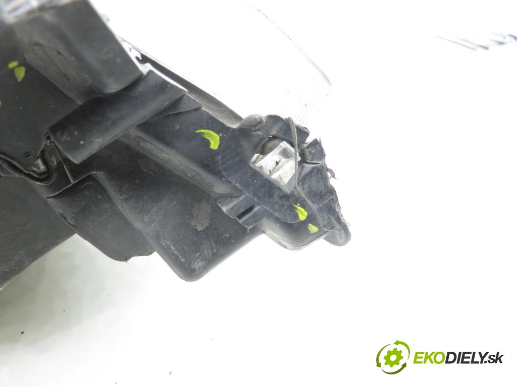 PEUGEOT 508 I (8D_) SEDAN 2012 103,00 2.0 HDi - RHF (DW10BTED4) 1997,00 světlo LP 9687580680