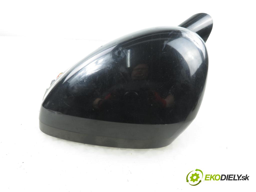 PEUGEOT 508 I (8D_) SEDAN 2012 103,00 2.0 HDi - RHF (DW10BTED4) 1997,00 zpětné zrcátko LE