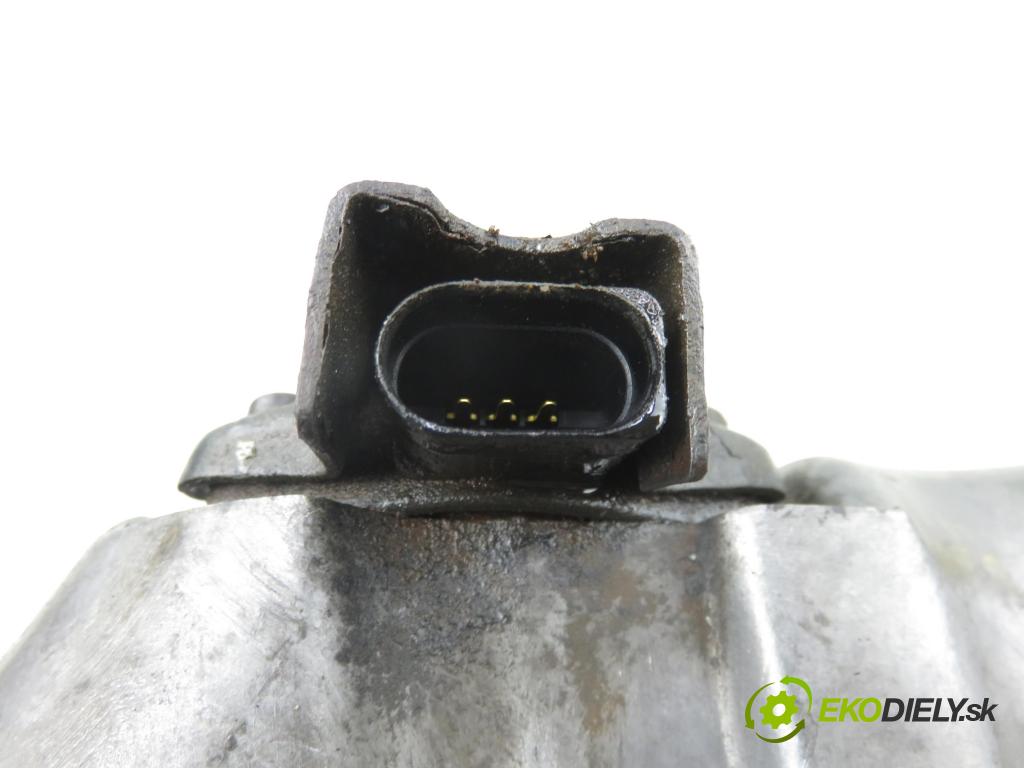 VW PASSAT B5.5 (3B3) SEDAN 2001 74,00 1.9 TDI PD 101 - AVB 1896,00 vana olejová 06B103603N (Olejová vana)