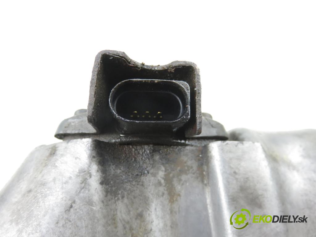 VW PASSAT B5.5 (3B3) SEDAN 2001 74,00 1.9 TDI PD 101 - AVB 1896,00 vana olejová 06B103603N (Olejová vana)