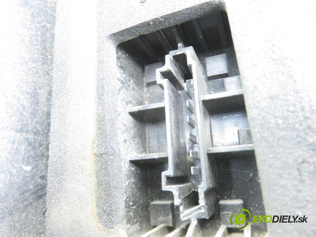 MERCEDES-BENZ SPRINTER 3,5-t Skrzynia (906) FURGON 2011 95,00 313 CDI (906.631, 906.633, 906.635, 906.637) - OM  2143,00 Svetlo pravé zadné