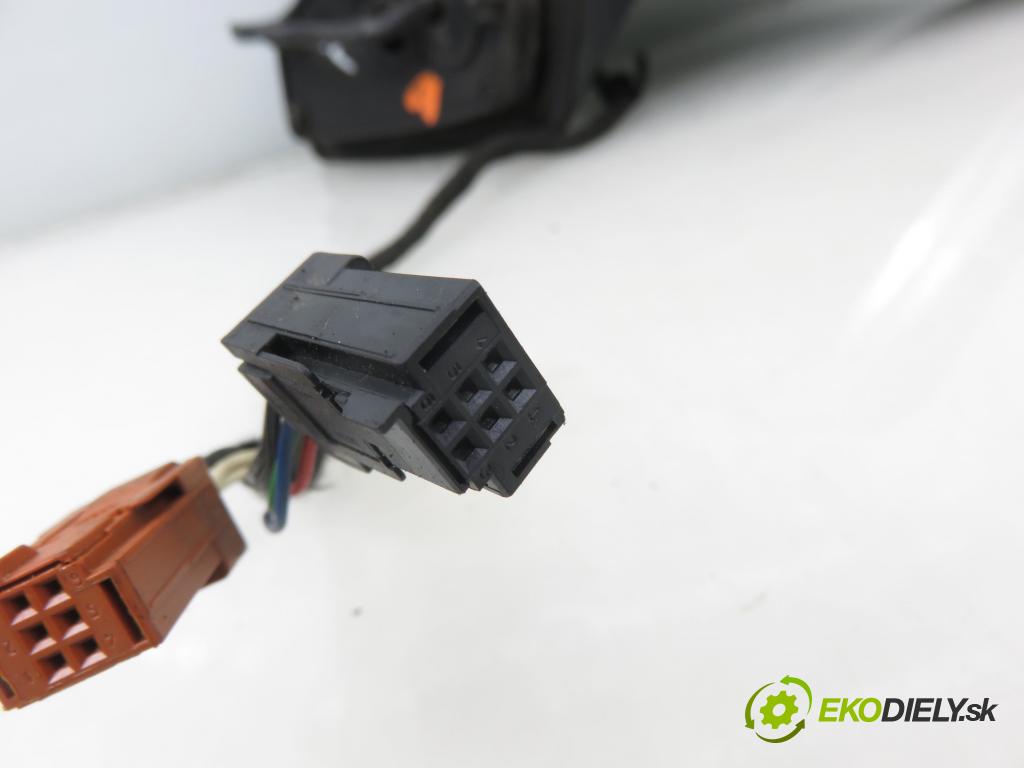 PEUGEOT 207 SW (WK_) KOMBI 2008 88,00 1.6 16V - 5FW (EP6) 1598,00 Spätné zrkadlo