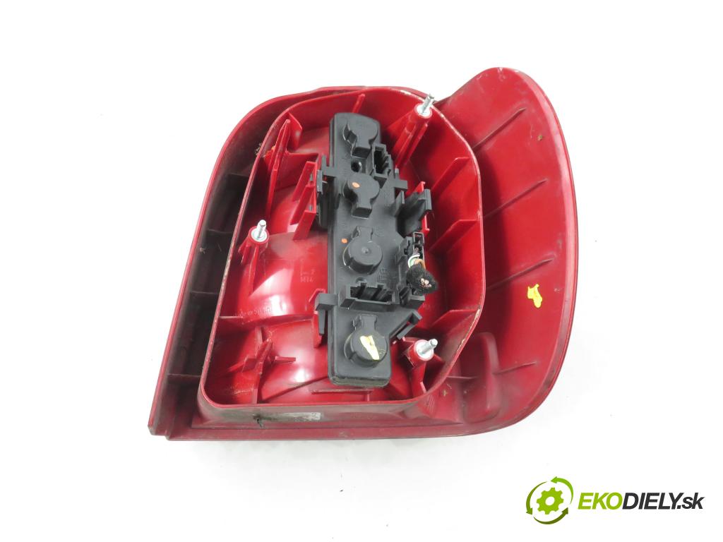 VW POLO (6N2) HB 2000 37,00 1.0 MPI 50 - AUC 999,00 Svetlo ľavé zadné 6N0945257B