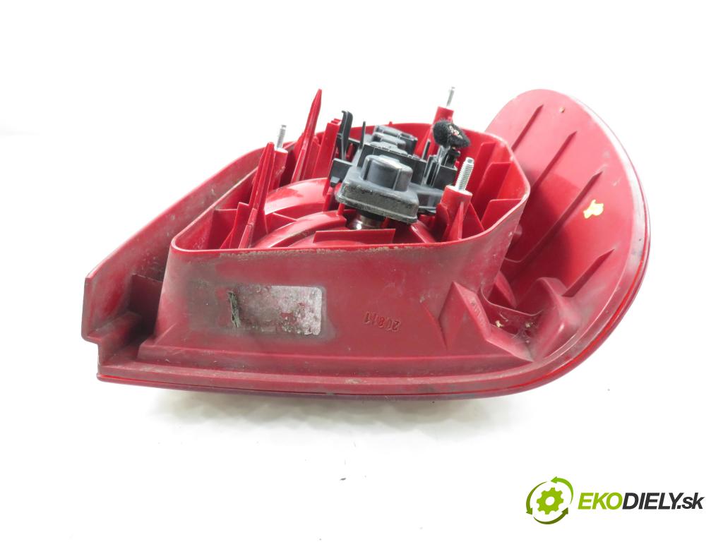 VW POLO (6N2) HB 2000 37,00 1.0 MPI 50 - AUC 999,00 Svetlo ľavé zadné 6N0945257B