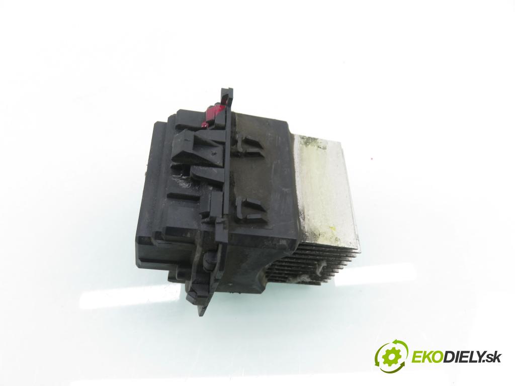 PEUGEOT 508 I (8D_) SEDAN 2012 103,00 2.0 HDi - RHF (DW10BTED4) 1997,00 rezistor / reostat kúrenia 