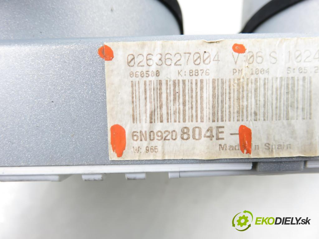 VW POLO (6N2) HB 2000 37,00 1.0 MPI 50 - AUC 999,00 Prístrojovka elektrický 0263627004 ; 6N0920804E
