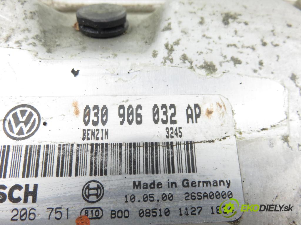 VW POLO (6N2) HB 2000 37,00 1.0 MPI 50 - AUC 999,00 Riadiaca jednotka Motor 030906032AP ; 0261206751