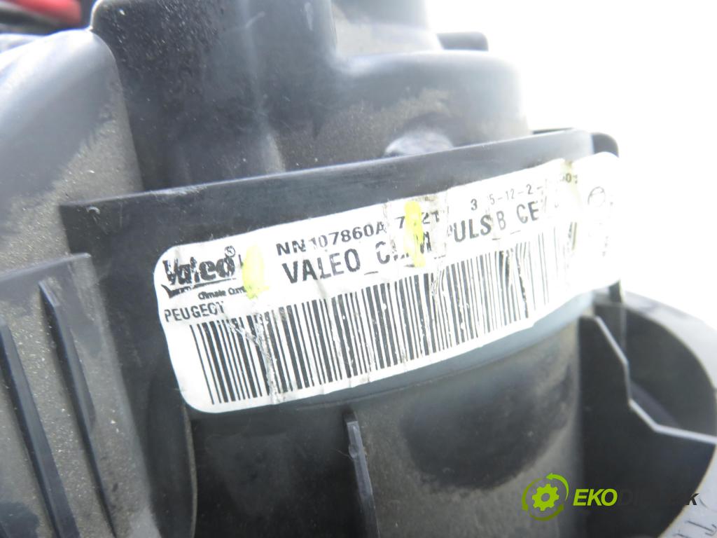 PEUGEOT 508 I (8D_) SEDAN 2012 103,00 2.0 HDi - RHF (DW10BTED4) 1997,00 Ventilátor vetráku NN107860A