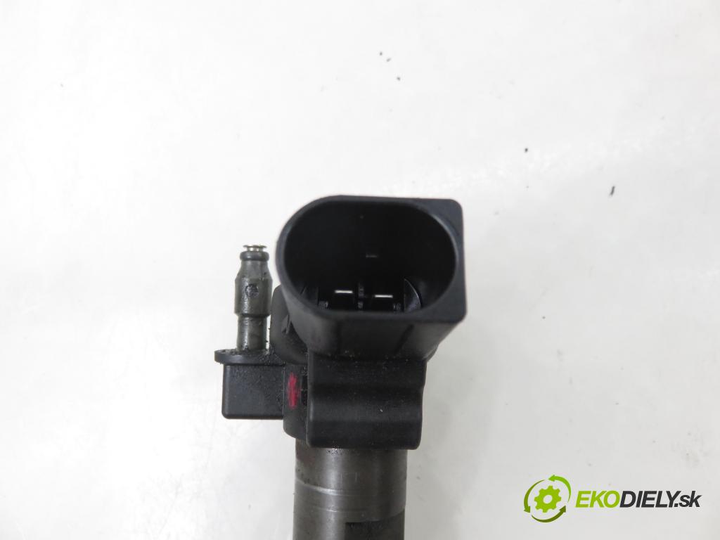 AUDI A4 Avant (8K5, B8) KOMBI 2009 105,00 2.0 TDI - CAGA 1968,00 vstřikovač 0445116030 ; 03L130277 (Vstřikovač paliva)