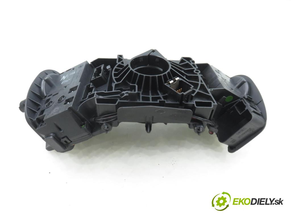 RENAULT SCENIC II (JM0/1_) MINIVAN 2005 0,00 1.6 (JM0C, JM0J, JM1B) - K4M 761 1598,00 páčka/prepínač 8200127727