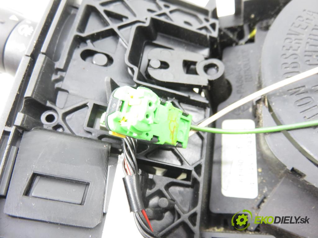 RENAULT SCENIC II (JM0/1_) MINIVAN 2005 0,00 1.6 (JM0C, JM0J, JM1B) - K4M 761 1598,00 páčka/prepínač 8200127727