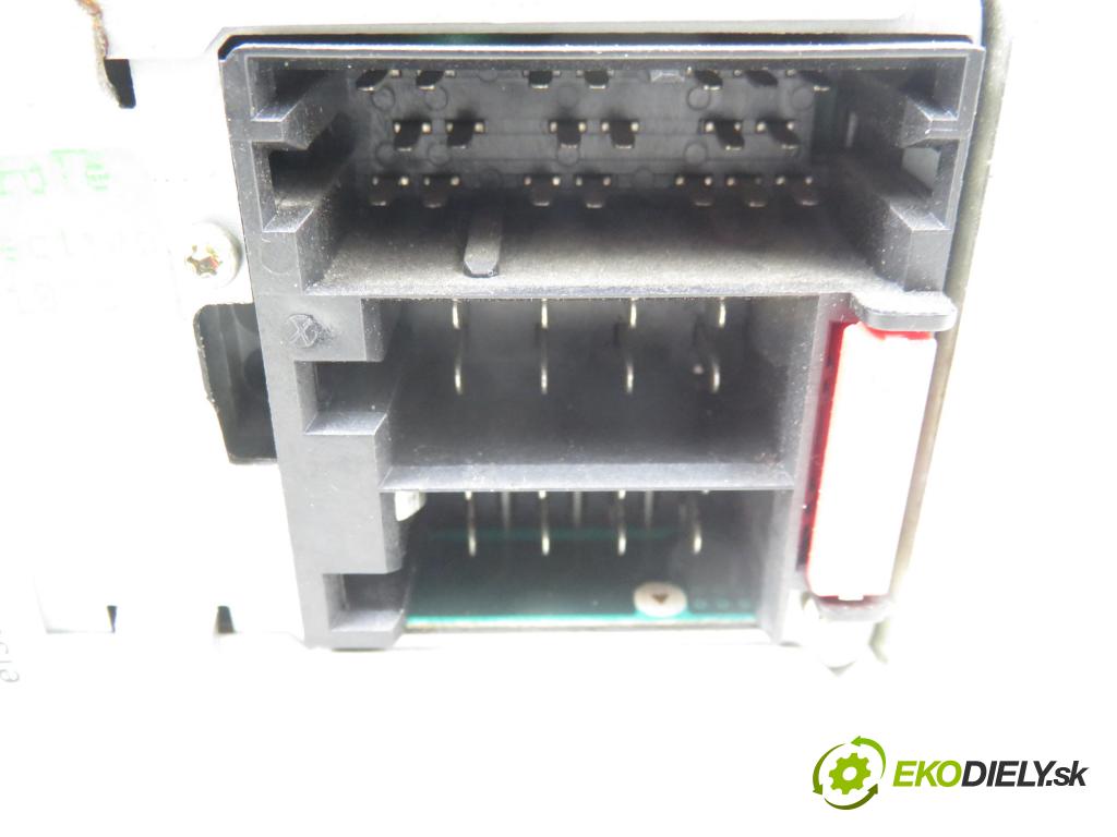 SEAT TOLEDO II (1M2) SEDAN 2003 81,00 1.9 TDI - ASV 1896,00 RADIO 1M0035186D