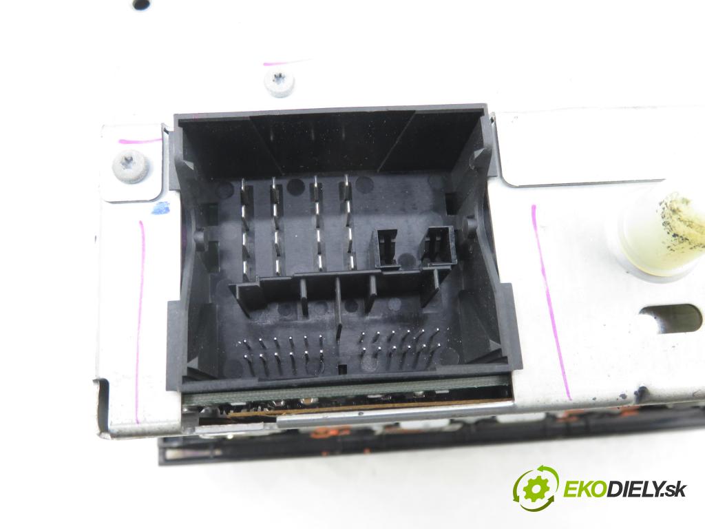 FORD MONDEO III (B5Y) LIFTBACK 2004 114,00 2.2 TDCi - QJBA 2198,00 RADIO 5S7T18C815BE