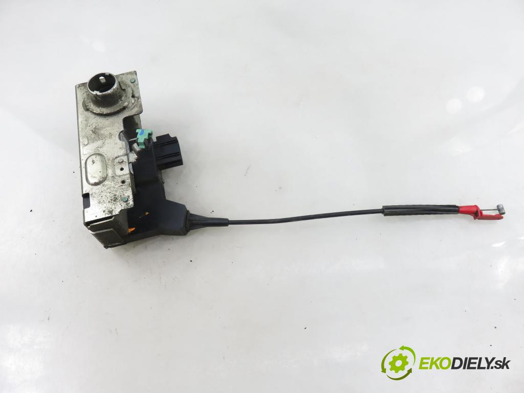 FORD TOURNEO CONNECT KOMBIVAN 2003 66,00 1.8 TDCi - HCPB 1753,00 zámok 2T1AV21813BE