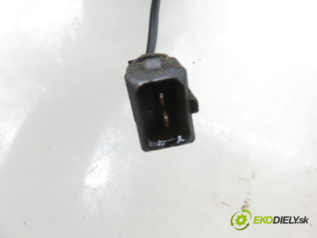 VW GOLF IV (1J1) HB 2002 66,00 1.9 TDI 90 - ALH 1896,00 vstřikovací ventily 074130202A ; 074130201C (Vstřikovací ventil)