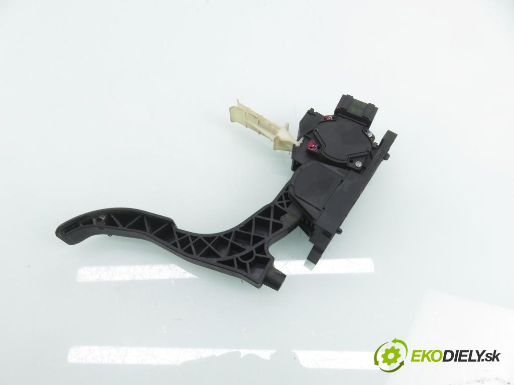 VW GOLF IV (1J1) HB 2000 66,00 1.9 TDI 90 - ALH 1896,00 potenciometr plynového pedálu 1J1721503K ; 0281002342 (Potenciometr plynového pedálu)