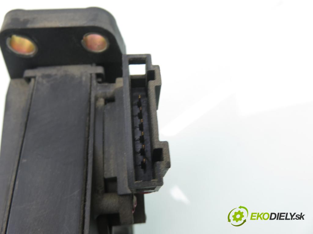 VW GOLF IV (1J1) HB 2000 66,00 1.9 TDI 90 - ALH 1896,00 potenciometr plynového pedálu 1J1721503K ; 0281002342 (Potenciometr plynového pedálu)